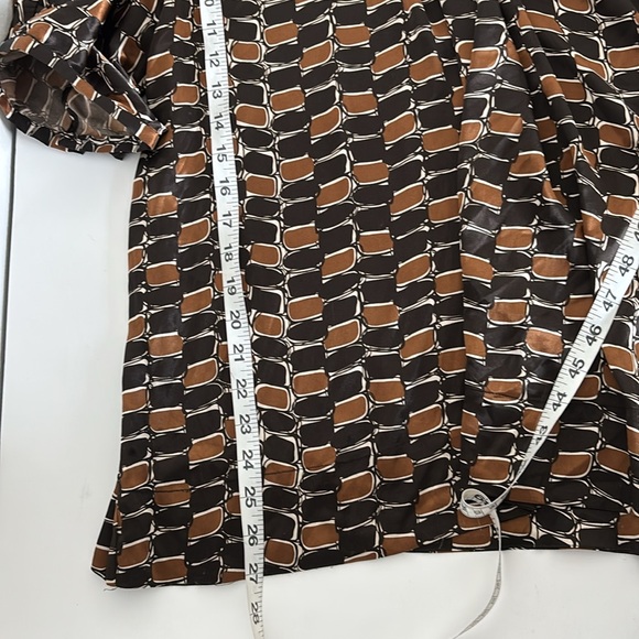 New York & Company Top XL Y2K Twist Front Satin V-Neck Retro Mod Art Deco Glam - Picture 6 of 12